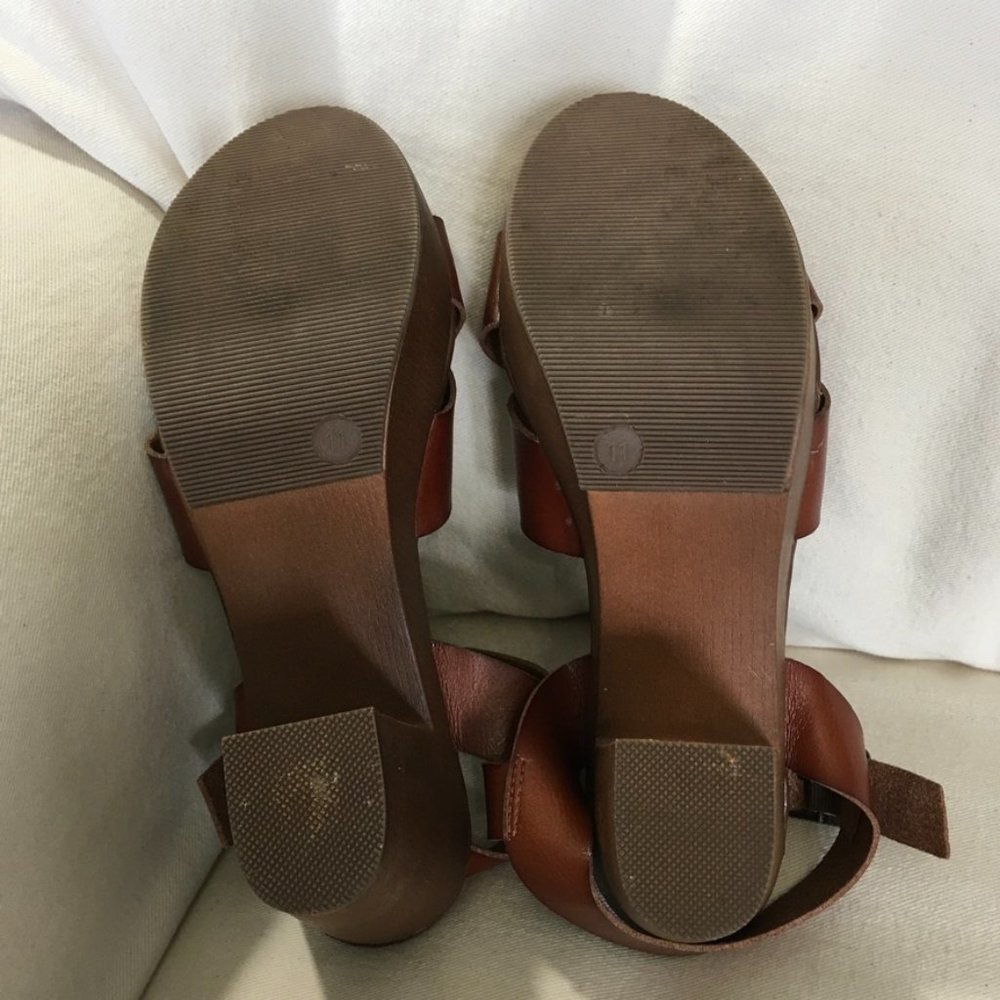 Universal Thread Chunky Heel Platform - image 5